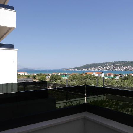 Apartment "Mon Ami" Трогир Екстериор снимка
