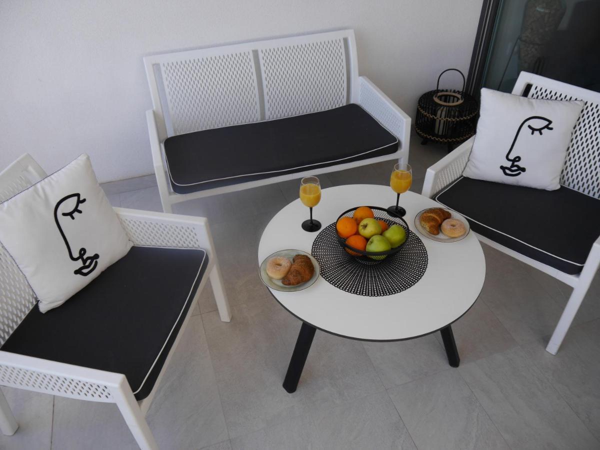Apartment "Mon Ami" Трогир Екстериор снимка