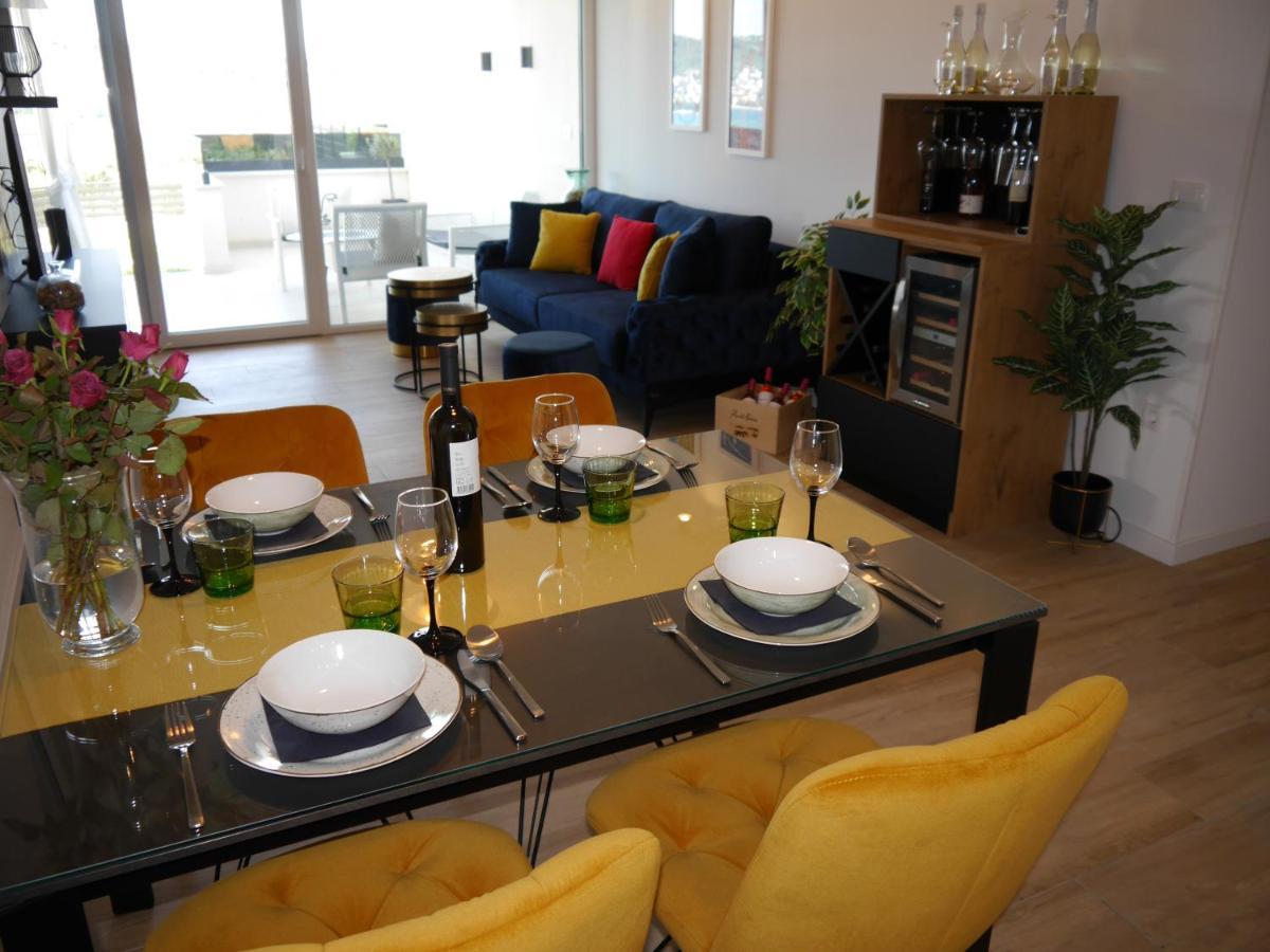 Apartment "Mon Ami" Трогир Екстериор снимка