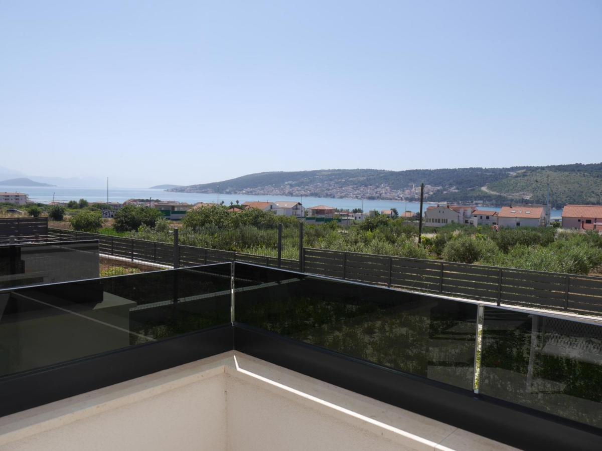 Apartment "Mon Ami" Трогир Екстериор снимка