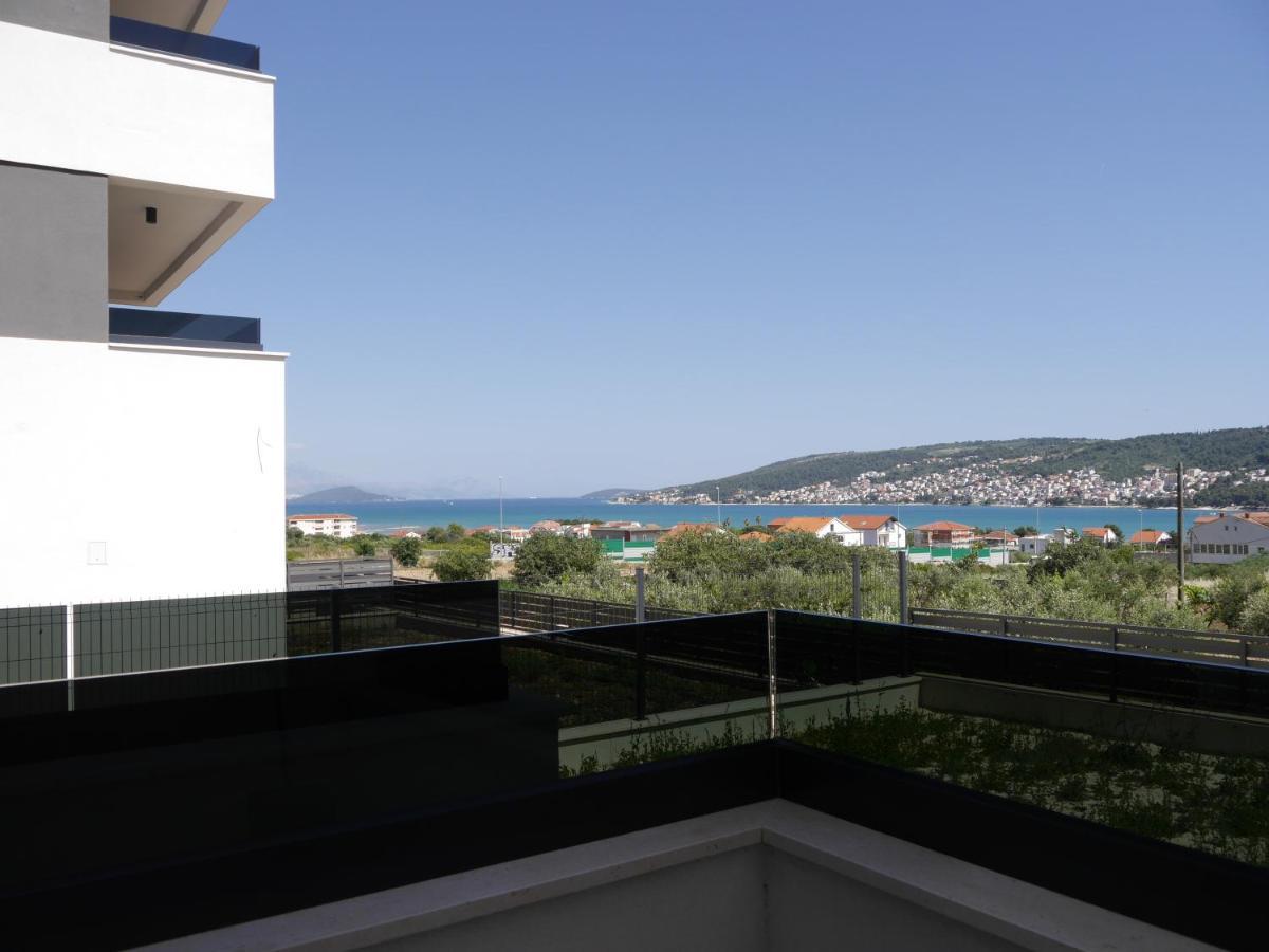 Apartment "Mon Ami" Трогир Екстериор снимка
