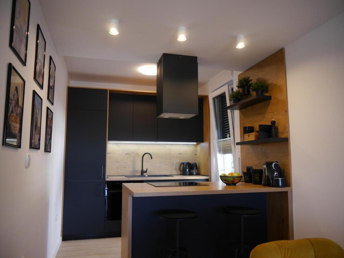 Apartment "Mon Ami" Трогир Екстериор снимка