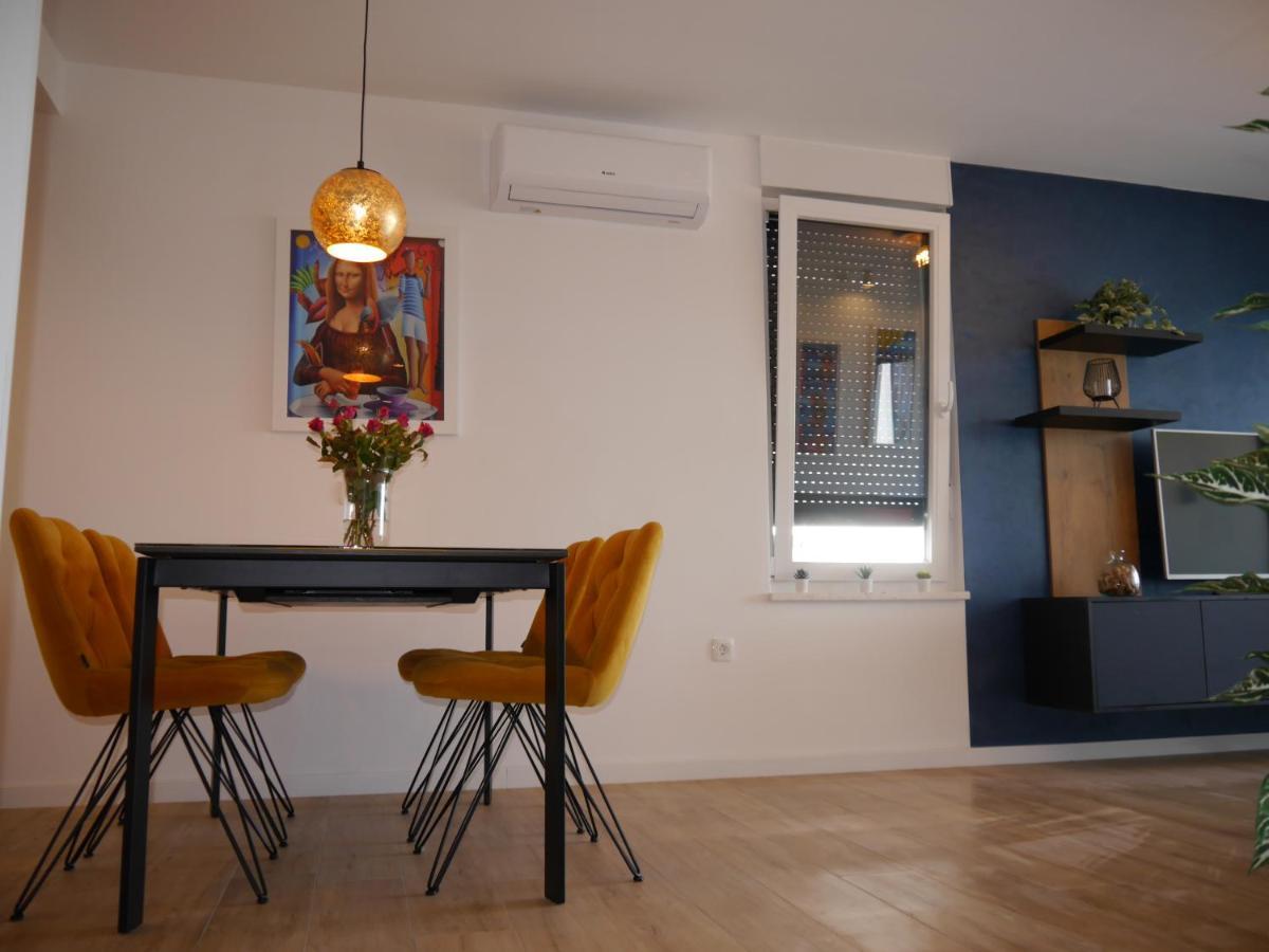 Apartment "Mon Ami" Трогир Екстериор снимка