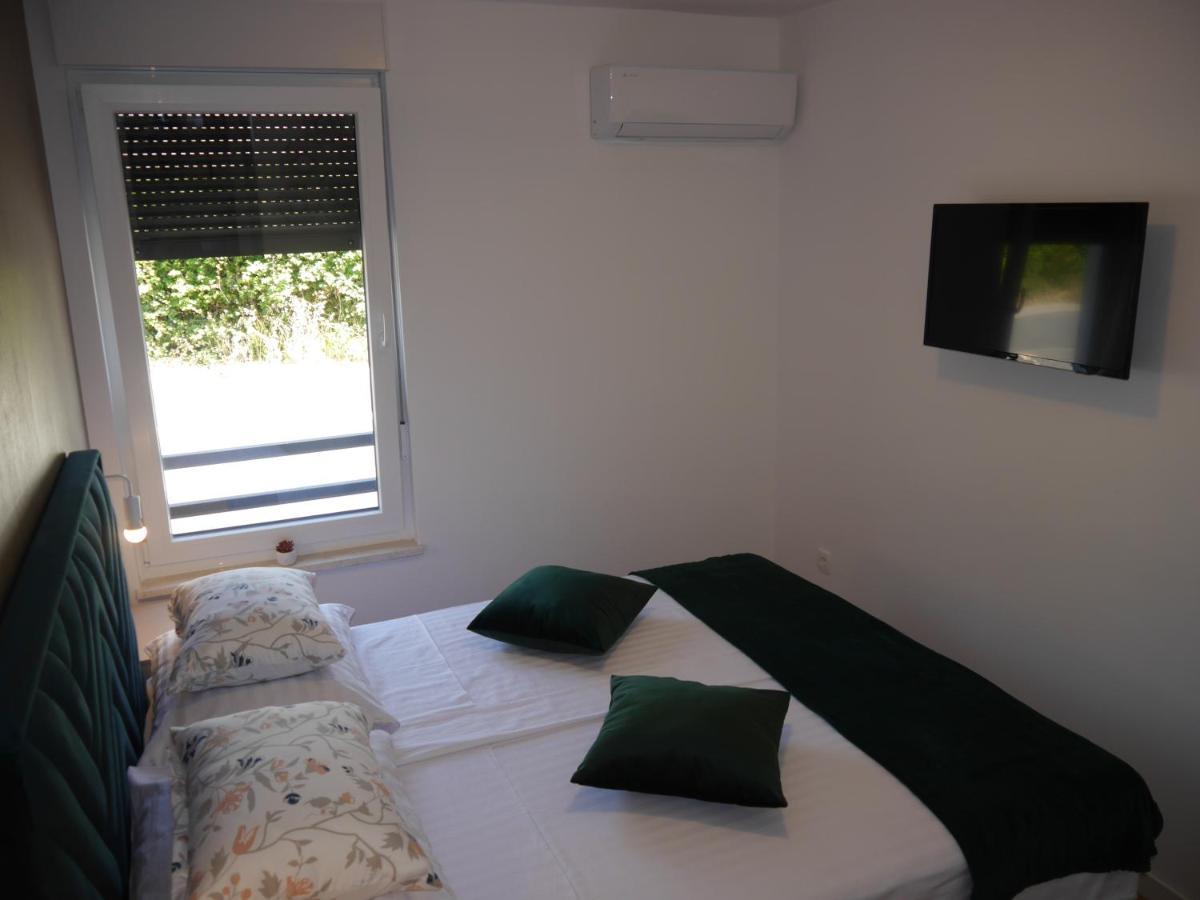Apartment "Mon Ami" Трогир Екстериор снимка