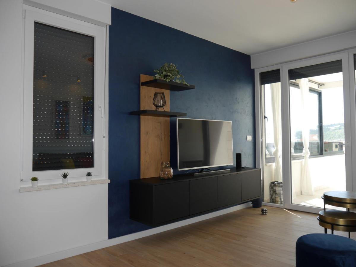 Apartment "Mon Ami" Трогир Екстериор снимка